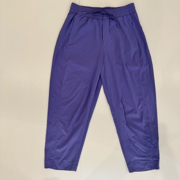 Athleta Arrival Cropped Pants Purple Women's 6 Athleisure Minimalist Travel - Picture 15 of 16